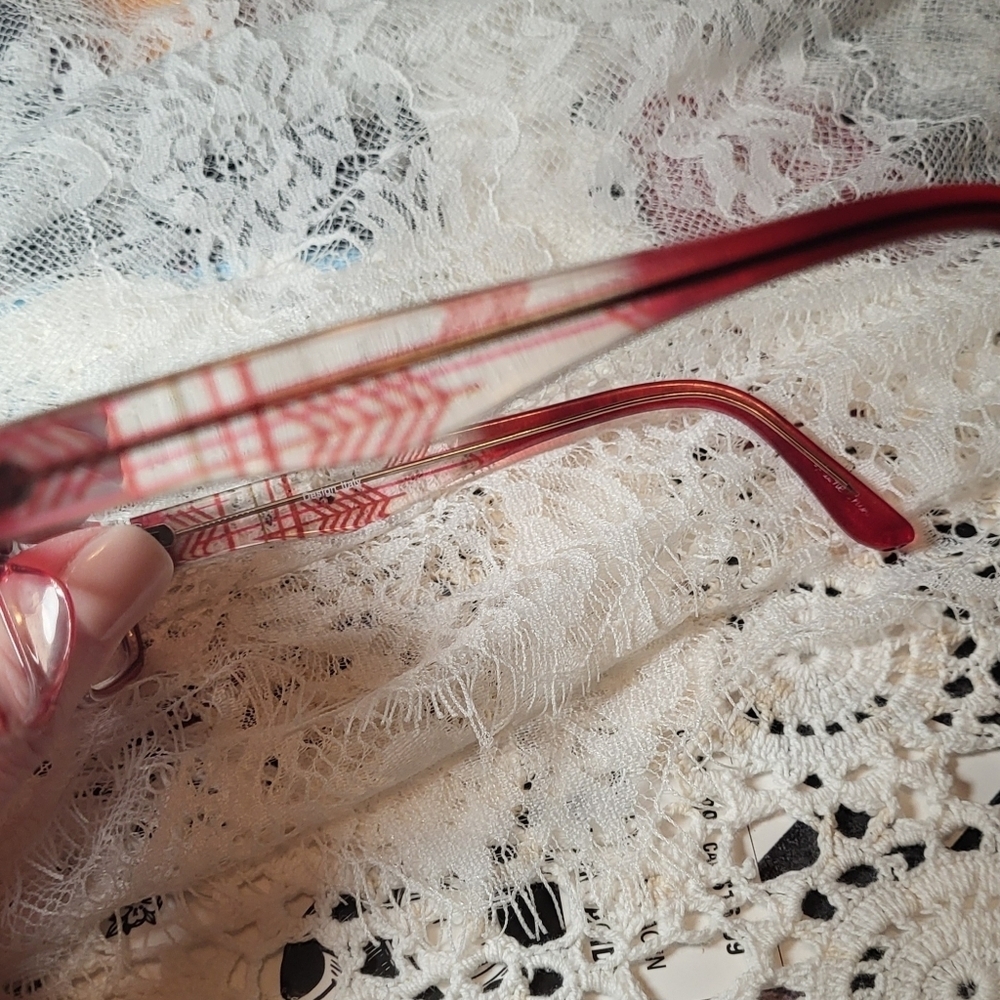 Red Rectangular Glasses - Picture 2 of 5